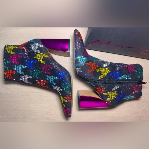 Betsy Johnson Bright and Sparkling Textured Flare Heeled Booties NIB - Picture 3 of 6